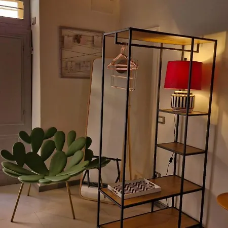 Leoncorno Daire Ferrara